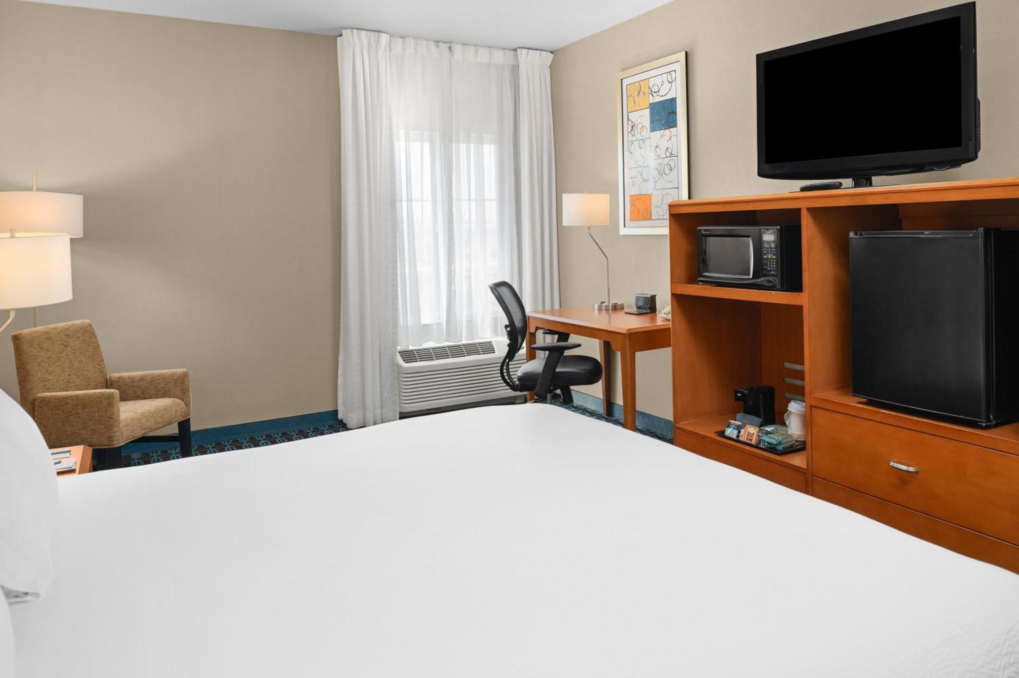Hotel Fairfield And By Marriott 3*