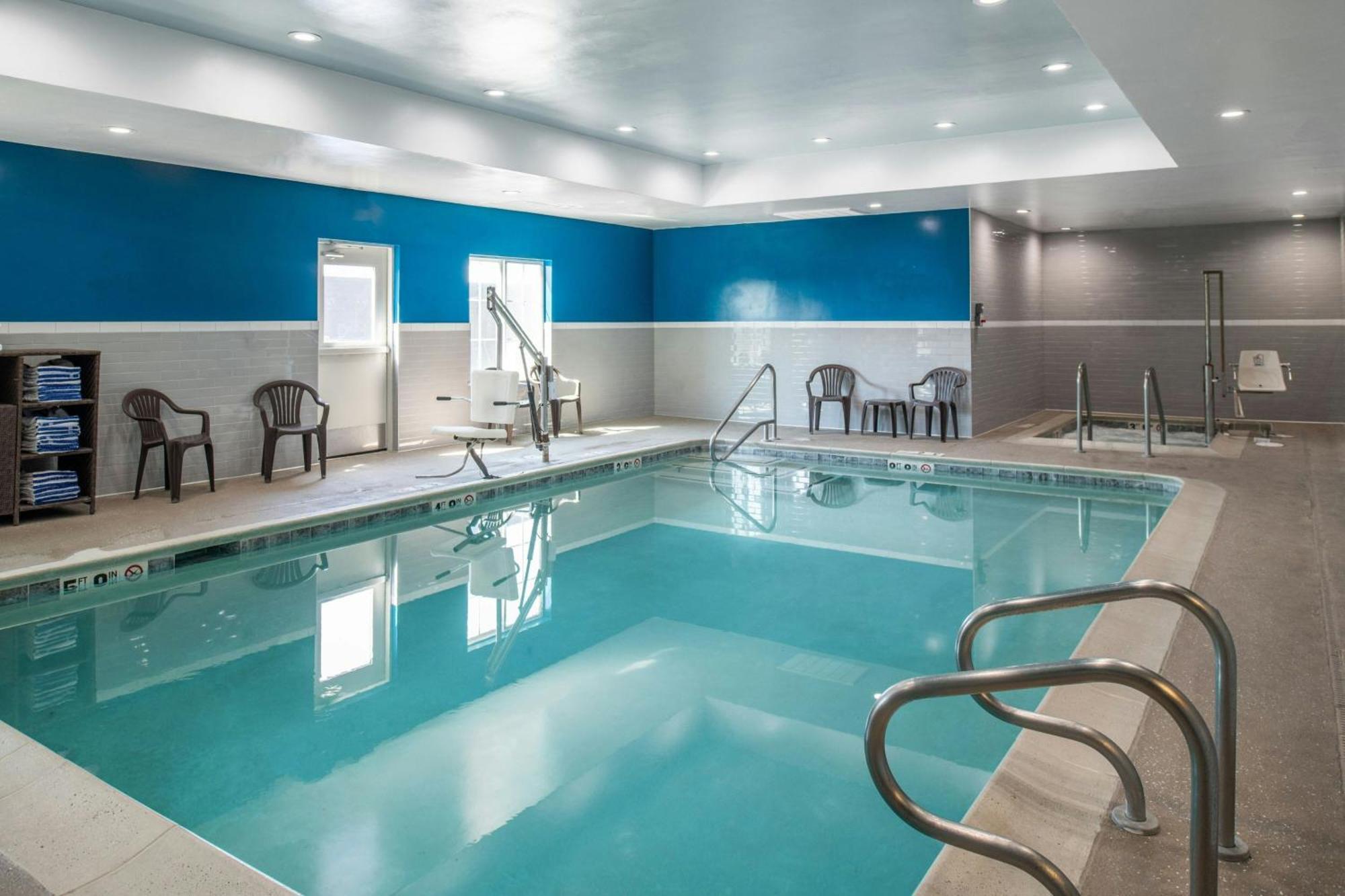 Fairfield And By Marriott 3*