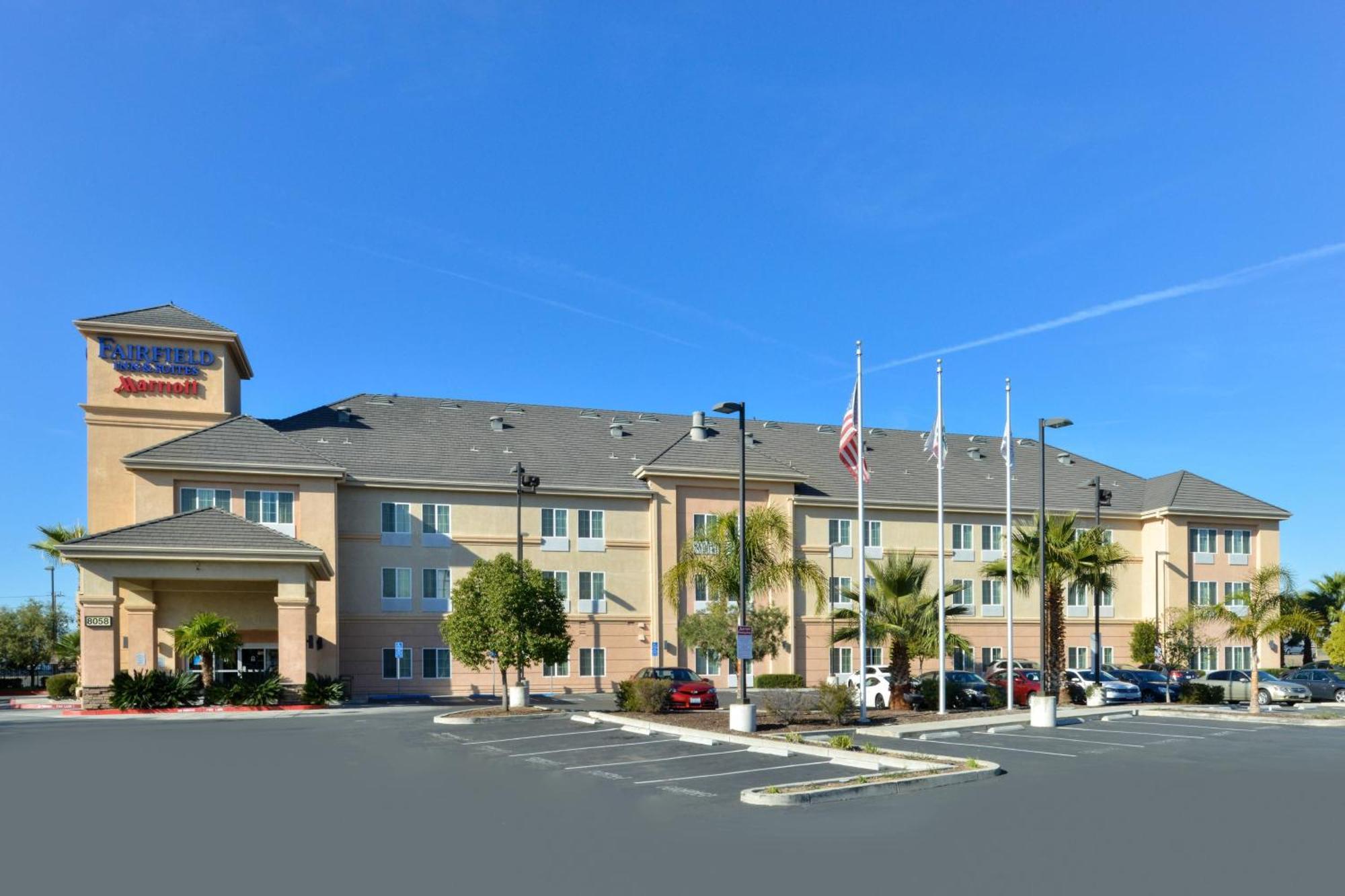 Hotel Fairfield And By Marriott 3*