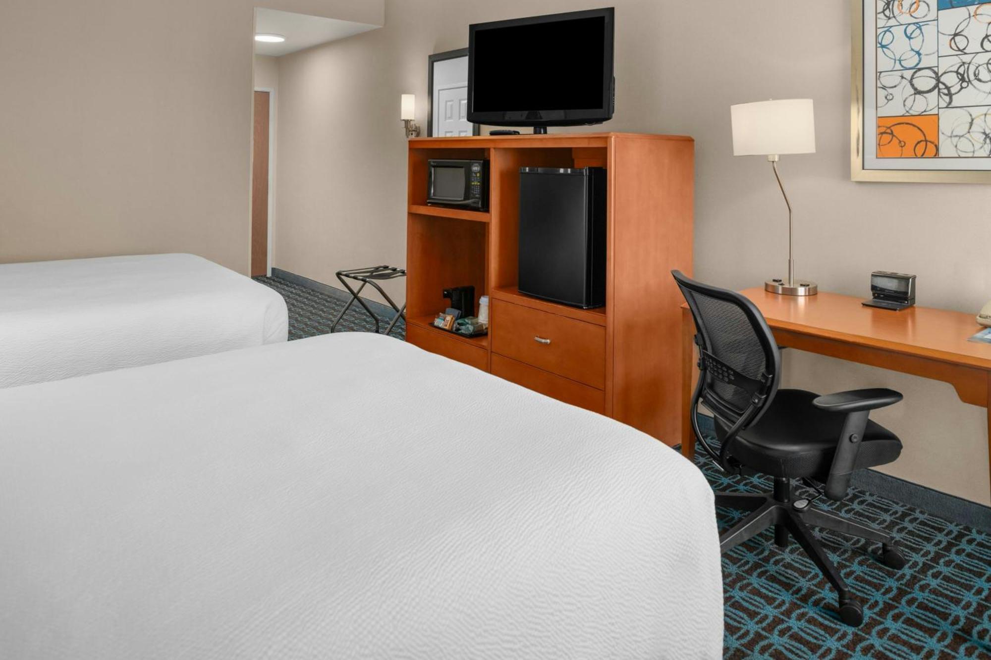 Hotel Fairfield And By Marriott Elk Grove