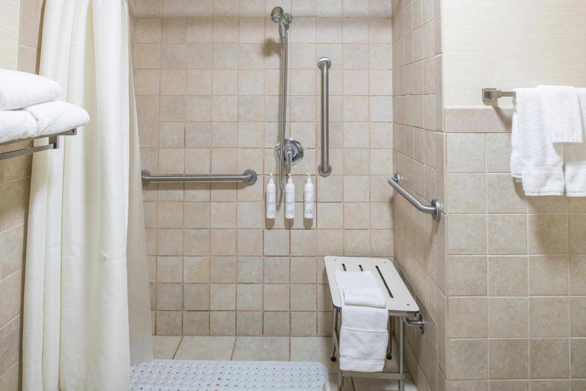 Fairfield And By Marriott Hotel 3*
