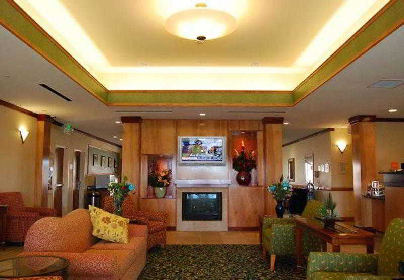 Hotel Fairfield And By Marriott